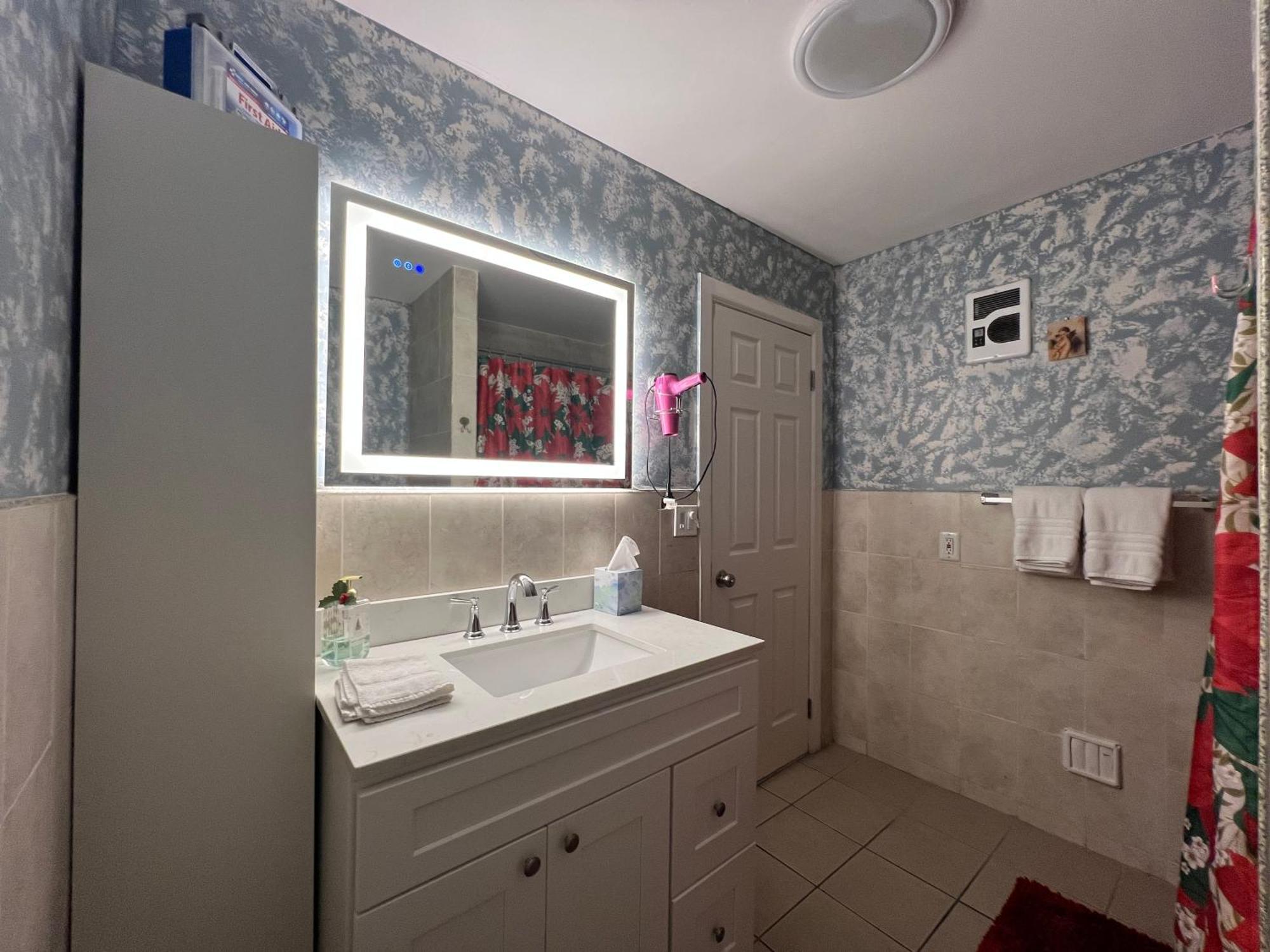 ניו יורק 3 Bedrooms In 2Nd Floor Modern Brooklyn Home, Close To J Train מראה חיצוני תמונה